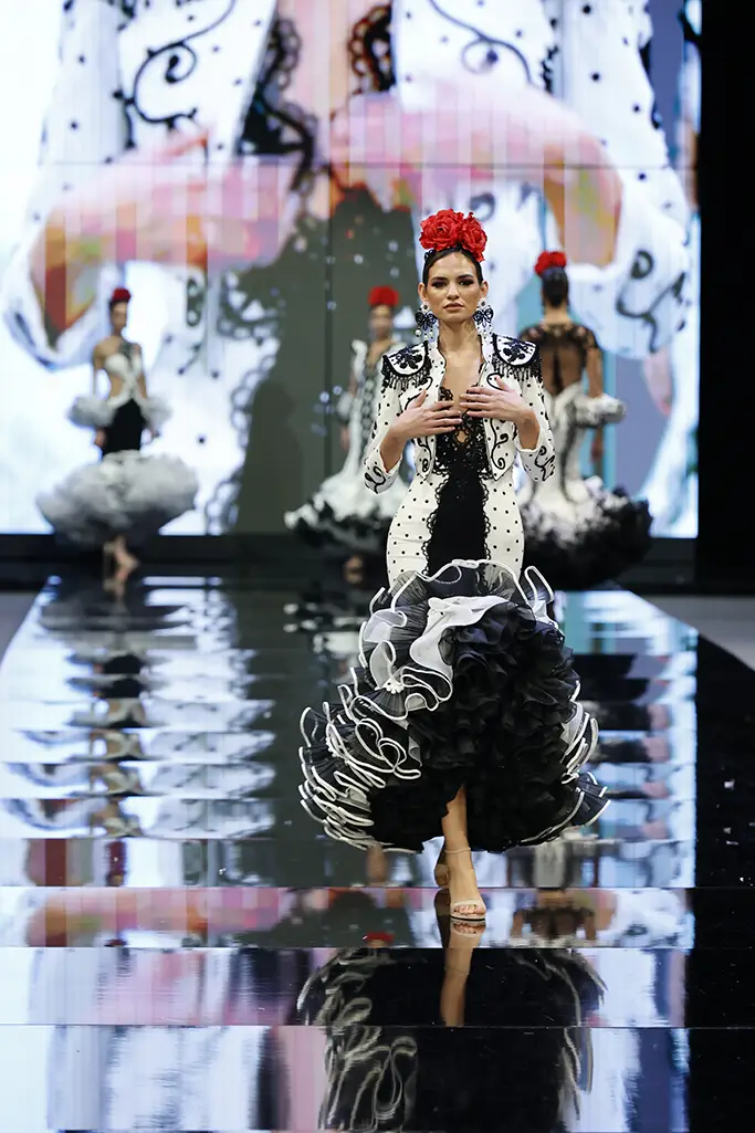 Teressa-Ninu-Coleccion-Miradas-Vestido-Flamenca-Geminis-1